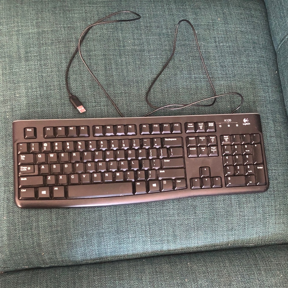 🎈 Logitech K120 Black Wired Keyboard